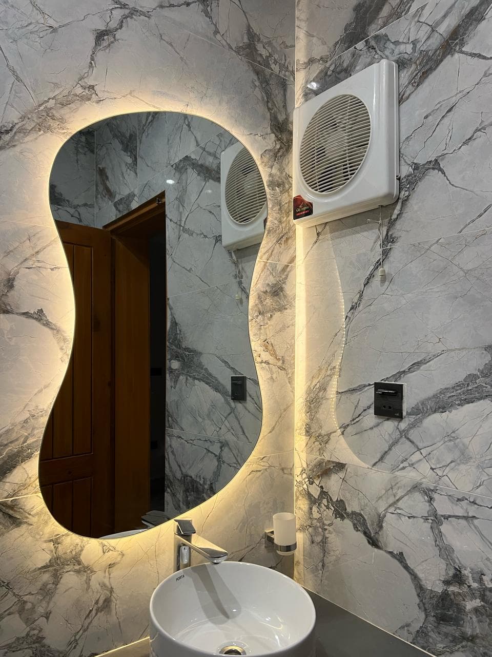 7 marla Corner house preview 4